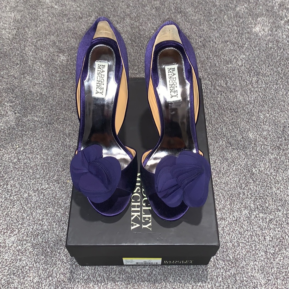 Badgley Mischka Size 9 Heels
